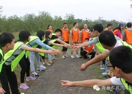 東風(fēng)襄陽管理部團委開展“快樂迎雙節(jié)，全力保